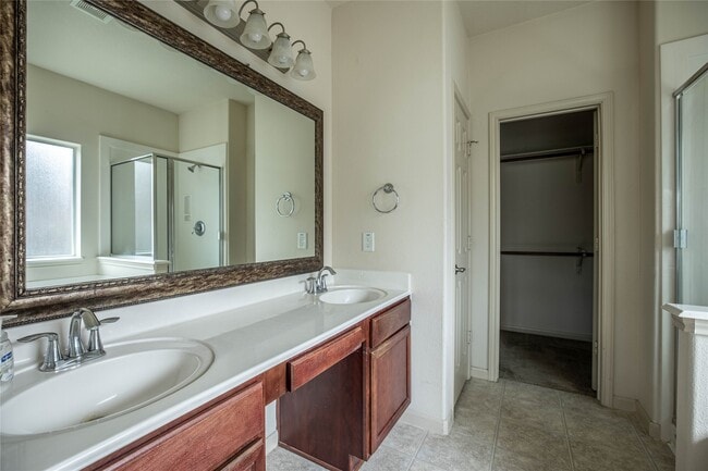 Building Photo - 22714 Pantego Ln