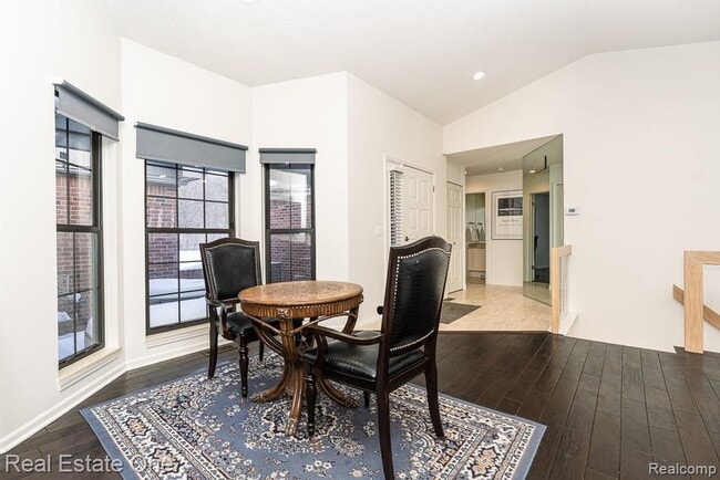 Building Photo - 7086 Danbrooke Ct