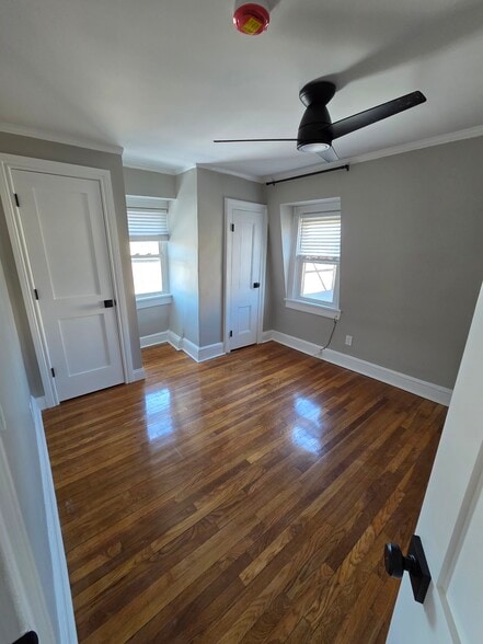 Building Photo - 1097 Boston Post Rd