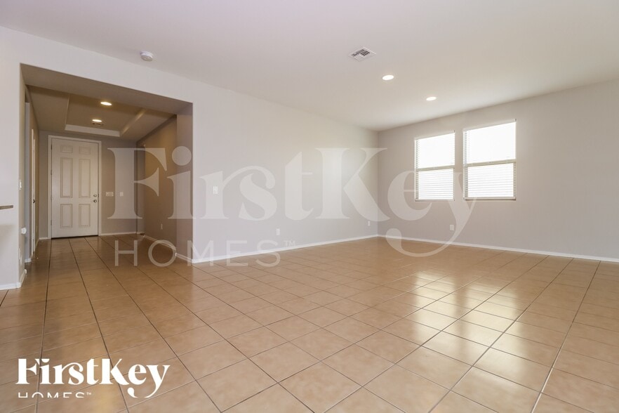 Building Photo - 18333 W Onyx Ave