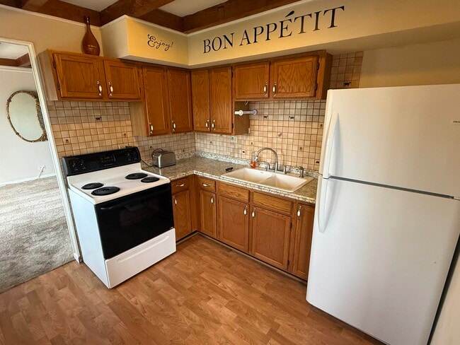 Building Photo - 2893 County Rd Z