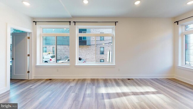 Building Photo - 812 N 16th St