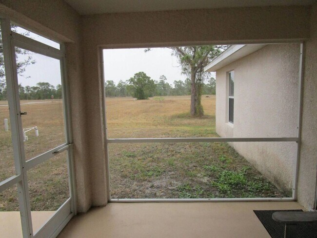 Building Photo - 4740 NW 39th Ave