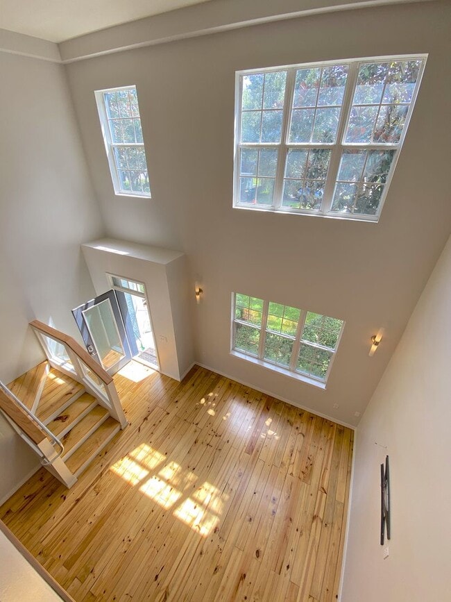 Building Photo - Stunning and Unique Luxury Town Home for Rent in the heart of sought after SODO!