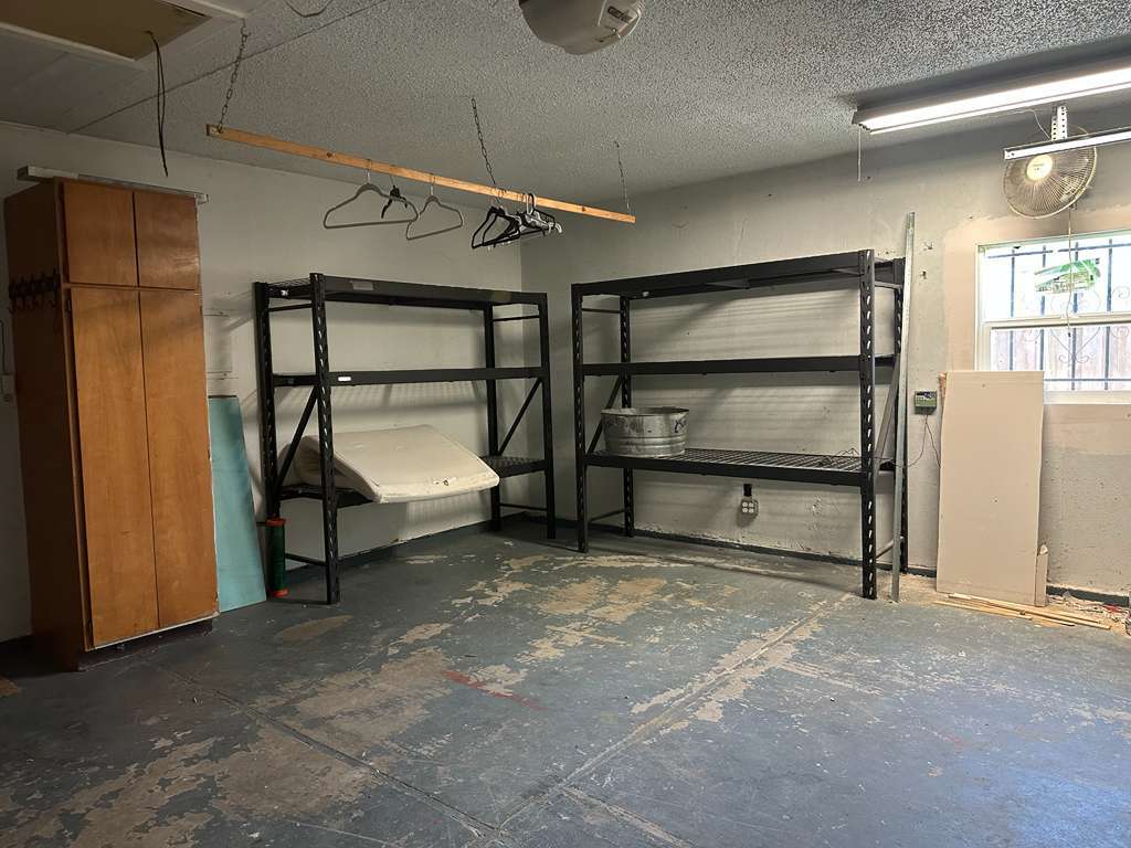 Building Photo - 115 Azalea Ct