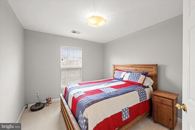 Building Photo - 5076 Grimm Dr