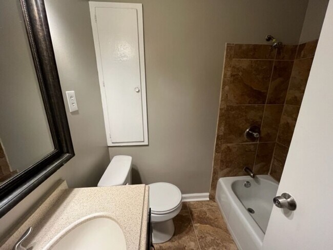 Building Photo - Renovated 3 Bedroom 1.5 Bath Home for Rent!!