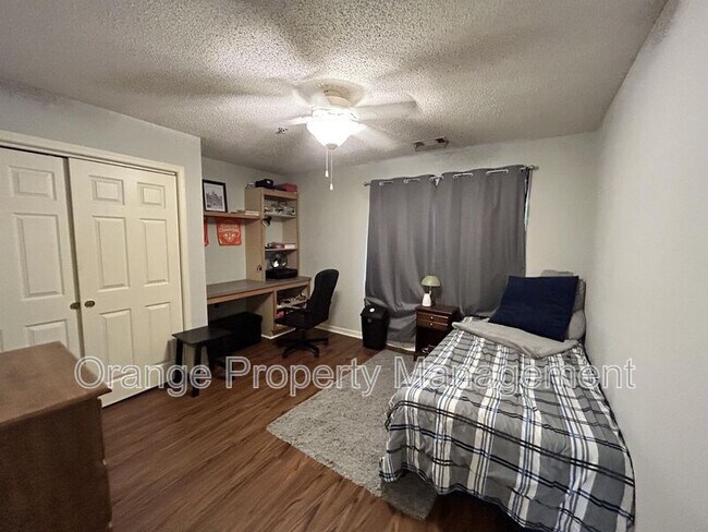 Building Photo - 1601 Harts Ridge Dr