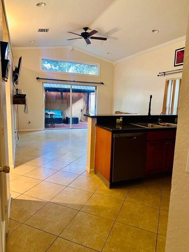 Building Photo - 5200 Rising Comet Ln