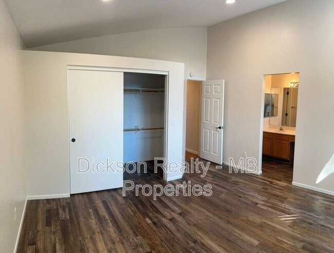 Building Photo - 6164 Greenbrook Dr