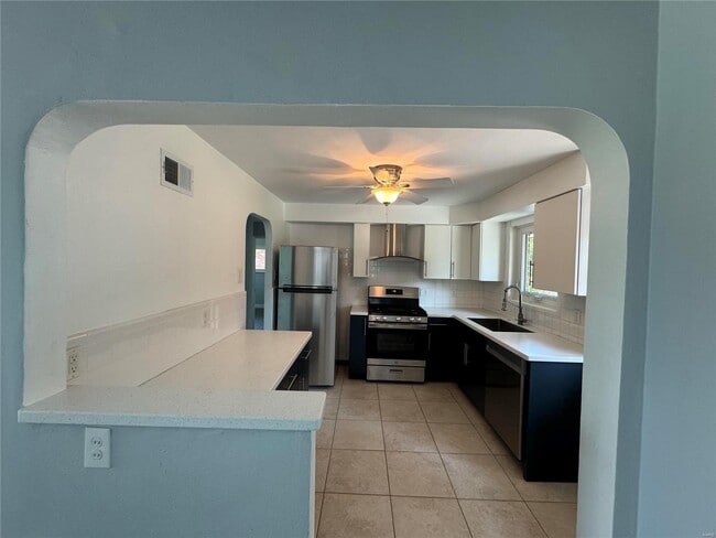 Building Photo - 1120 Collingwood Dr