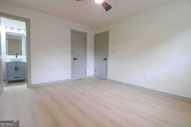 Building Photo - 4396 Greenleaf Cir SW