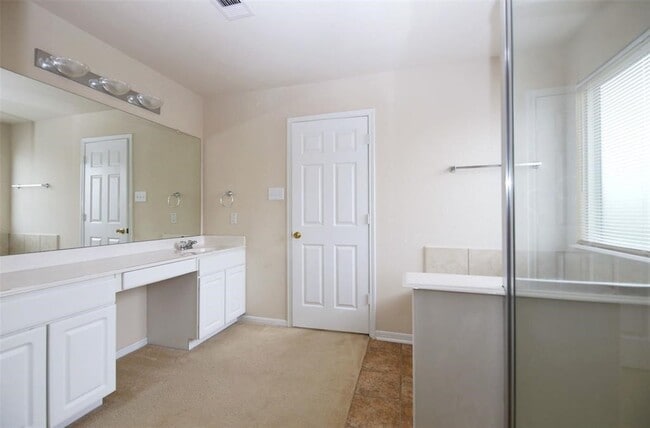 Building Photo - 14714 Keystone Green Dr