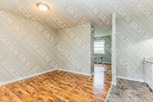 Building Photo - 2404 State St