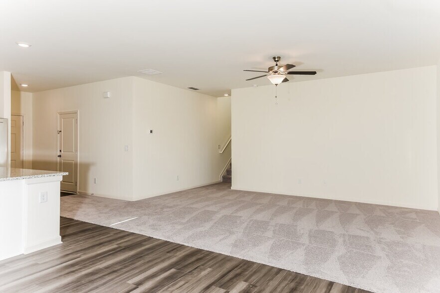 Building Photo - 412 Knightsbridge Ln
