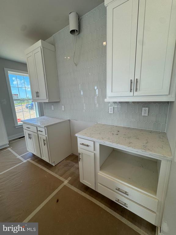 Building Photo - 3123 Overlook Dr