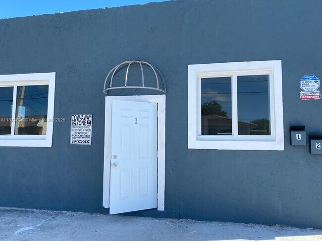 Primary Photo - 612 NW 2nd Ave