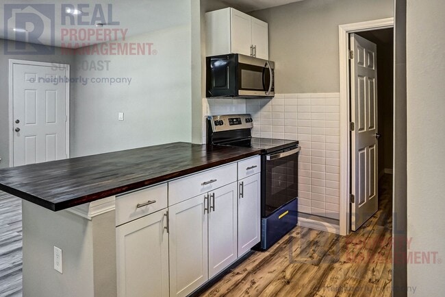 Building Photo - 3822 Gopher St