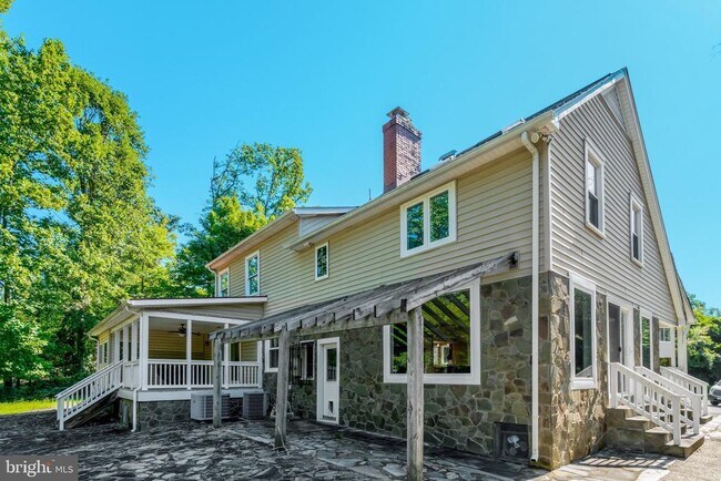 Building Photo - 3714 Hummer Rd