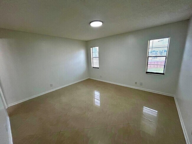 Building Photo - 7931 Southgate Blvd