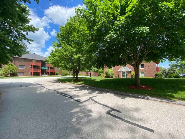 Building Photo - 95 Powers St