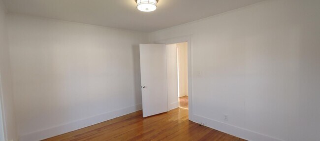 Building Photo - LEASE ONLY - 2219 Lyndon Ave.