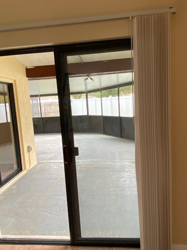 Building Photo - 4 Prosperity Ln