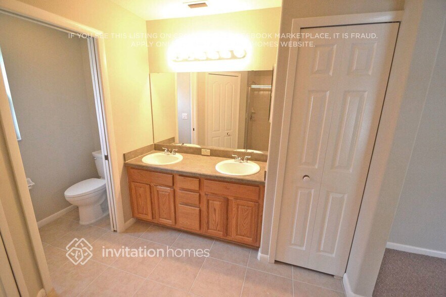 Building Photo - 3042 Bellflower Way