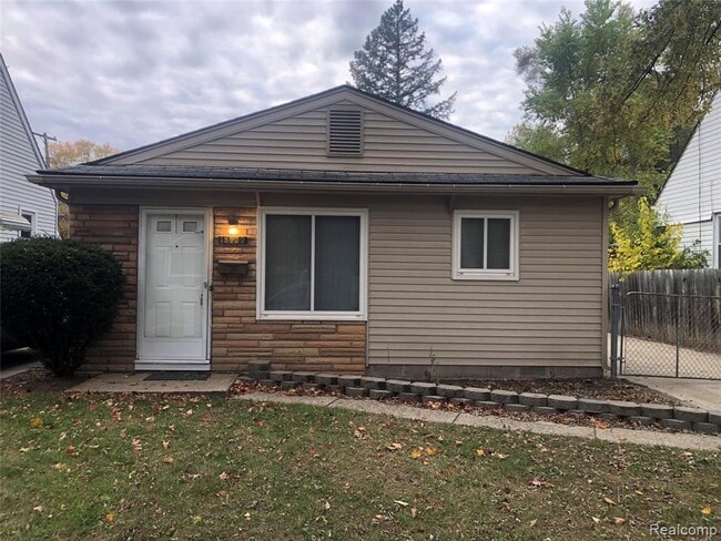 Building Photo - 18633 Negaunee