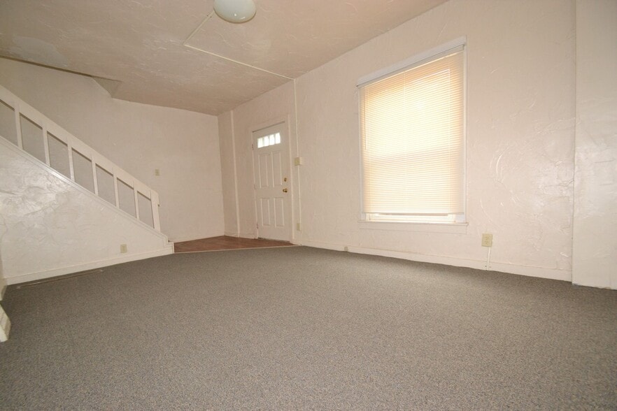 Building Photo - 406 Kling St