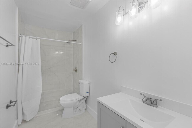 Building Photo - 9075 SW 48th Terrace