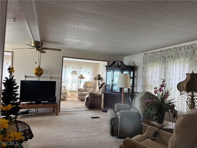 Building Photo - 775 Knotty Pine Cir