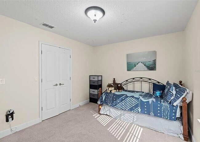 Building Photo - Elegant 5-Bed, 4-Bath Home with Modern Upgrades in St. Cloud, FL