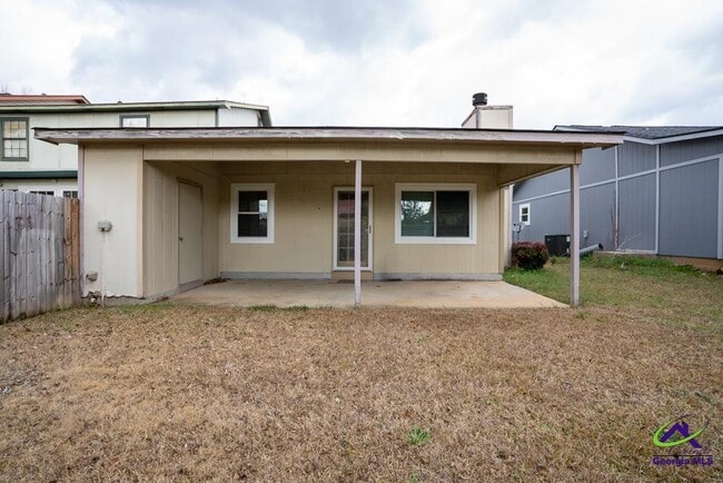 Building Photo - 420 Westcliff Cir