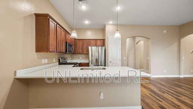 Building Photo - 5641 N Teaberry Ln