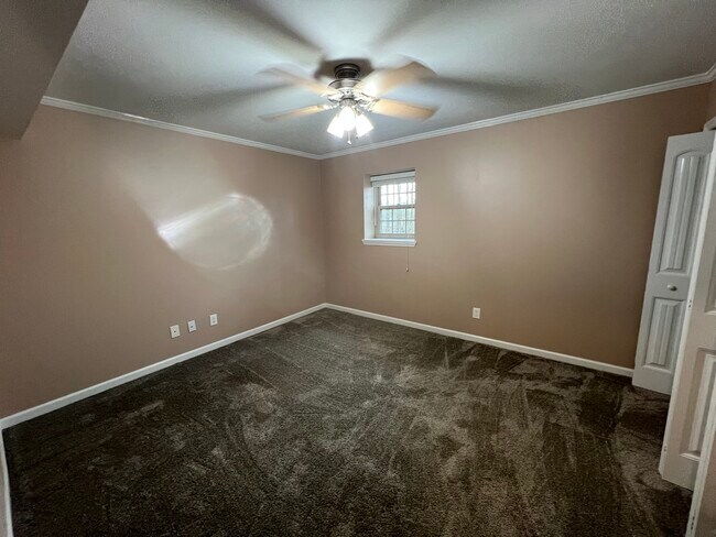 Building Photo - Walston Bridge Apartments