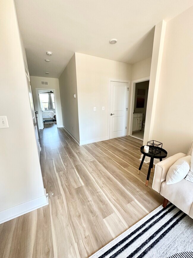 Building Photo - 10338 Ratcliffe Trl