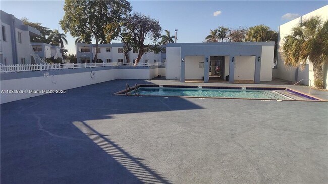 Building Photo - 6221 SW 131st Ct