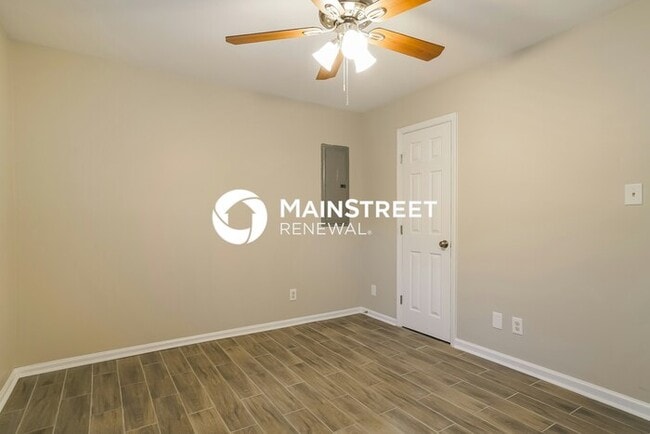 Building Photo - 3 Bedroom Pet-Friendly Home in KNIGHTDALE,...