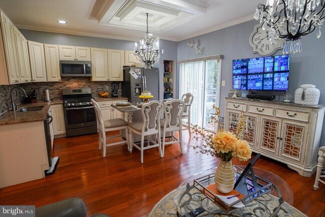 Building Photo - 5636 Gwynndale Ave