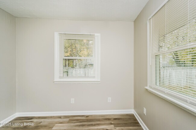 Building Photo - 8501 Shirley Ln