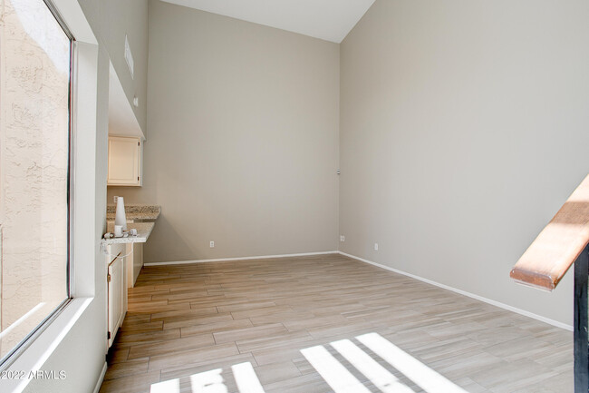 Building Photo - 11601 S Maze Ct