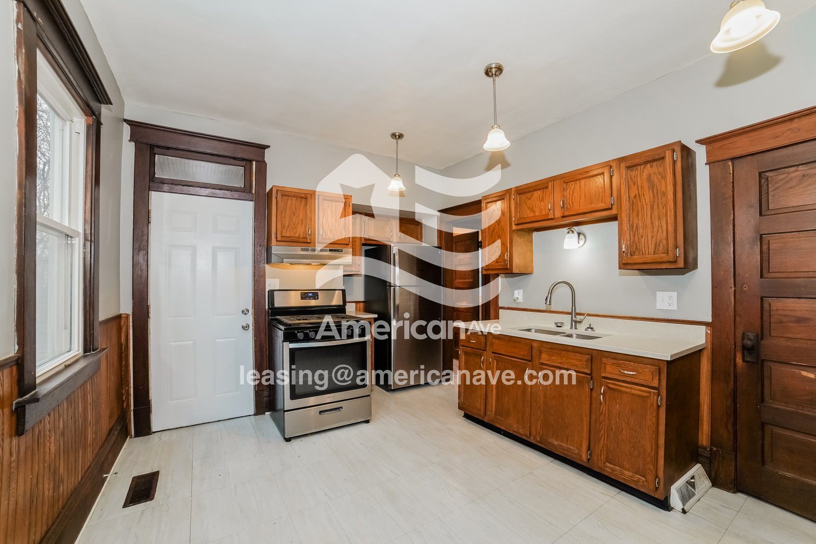 Building Photo - 807 E Republic St