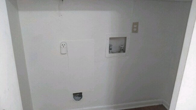 Building Photo - Monthly Paid Rent