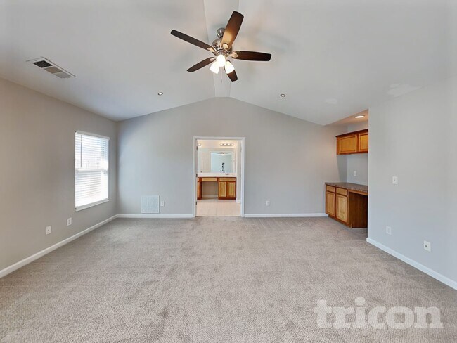 Building Photo - 5517 Village Trace