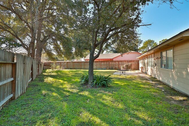 Building Photo - 7306 Thistleglen Cir