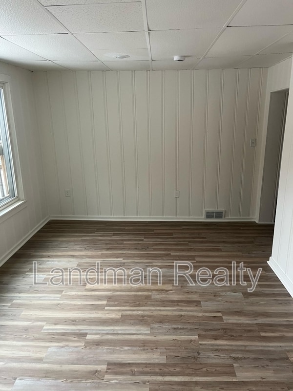 Building Photo - 1245 Island Ave