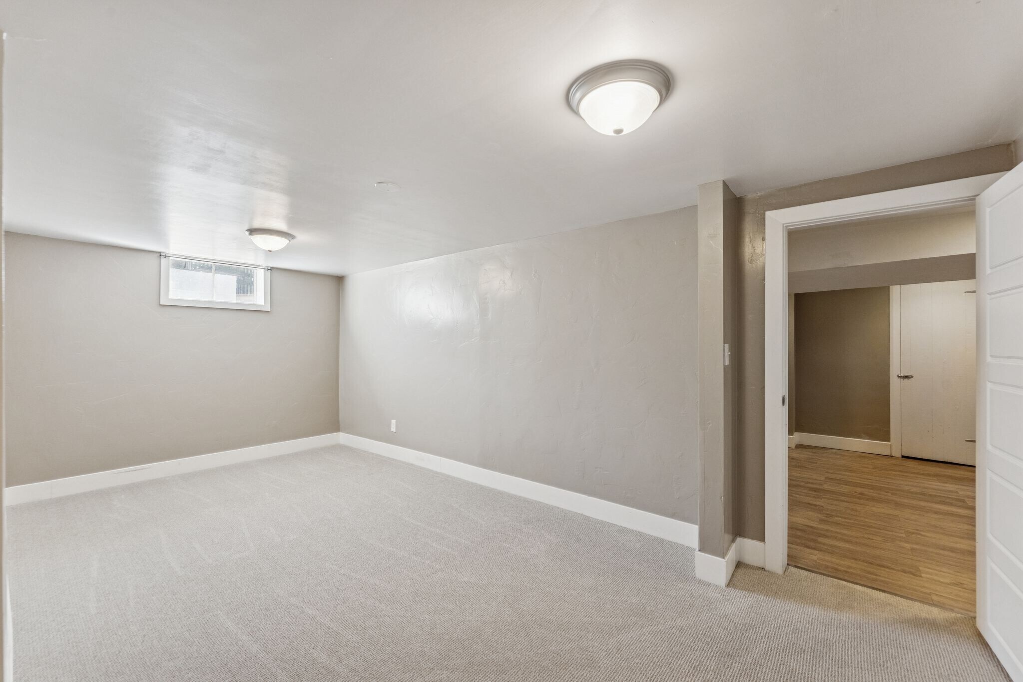 Building Photo - 2937 S 900 E