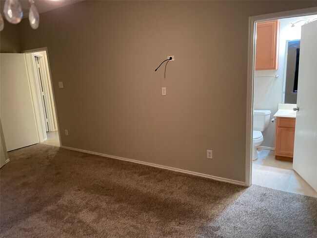 Building Photo - 12722 Kiev Hills Ln