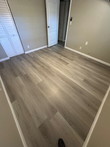 Building Photo - 1752 NW 3rd Ter